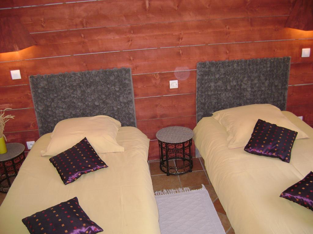 Les Chandelles Bed & Breakfast Villiers-le-Morhier Room photo